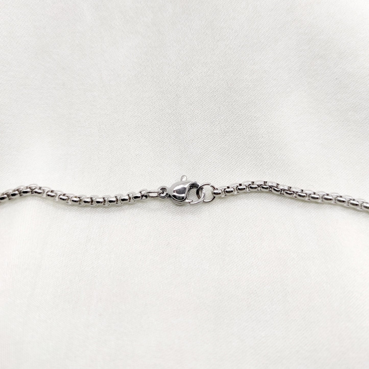 Collier chaîne pendentif Croix celtique ornementée