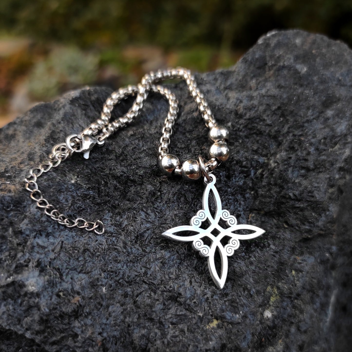 Bracelet nœud de sorcière - Amulette protectrice